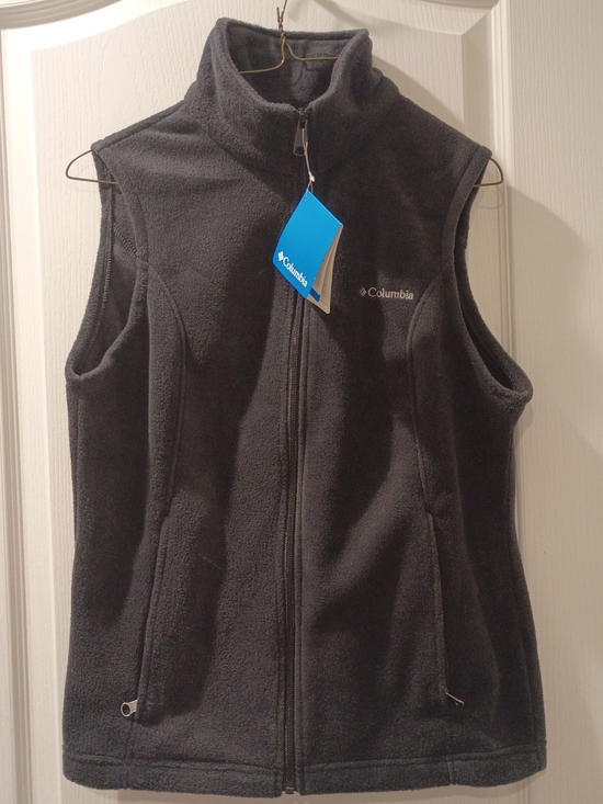 Columbia Jackets & Blazers - Columbia Black Fleece Vest with White Logo - New With Tag - Men Or Women